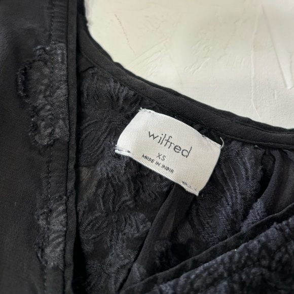 Aritzia Wilfred Peplum Sheer Jacquard Crossover Front Blouse - Picture 3 of 9